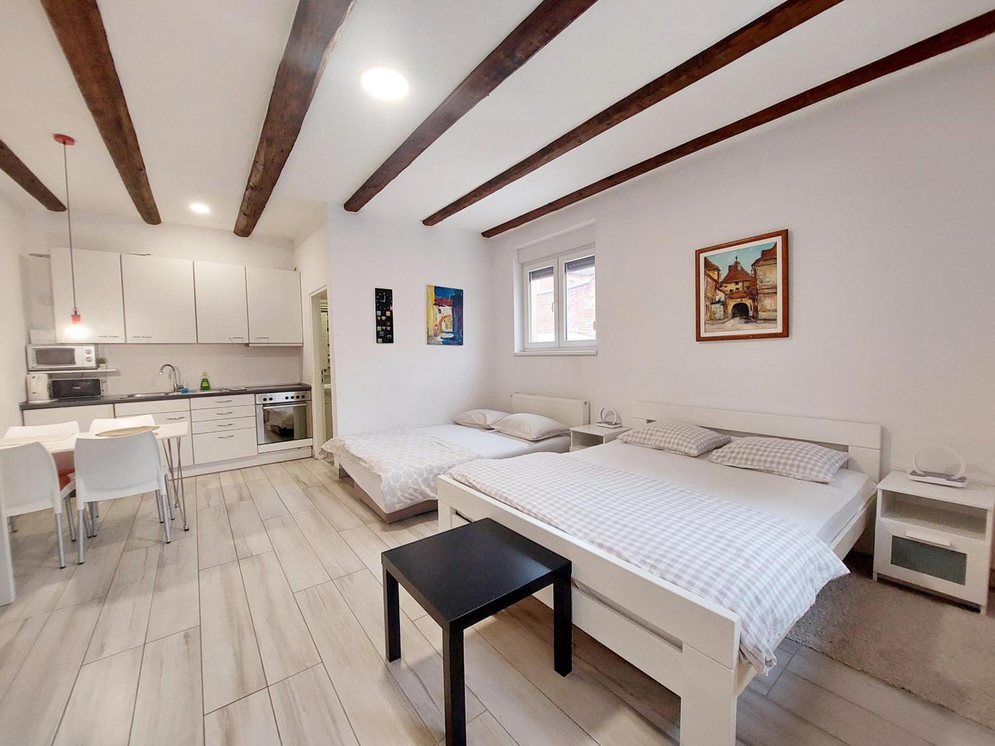 Home Away From Home - Apartment Ilica Zagabria Esterno foto